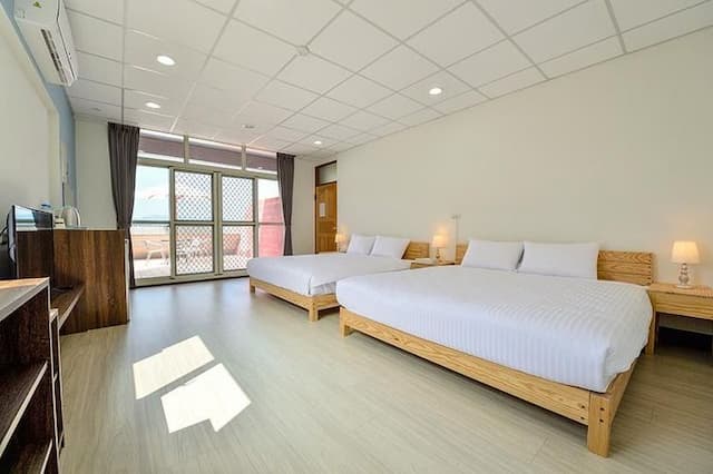 他里溫民宿-景觀四人房-3