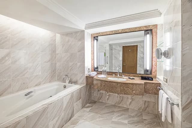 Regent Taipei Hotel-2 Twin Premium Balcony-6