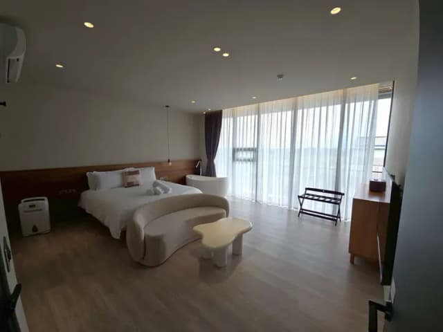 Ningxia Light-Standard King Room-1
