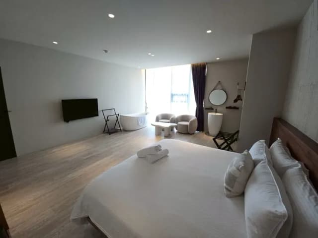 Ningxia Light-Mountain View Double Room with Bathtub-3