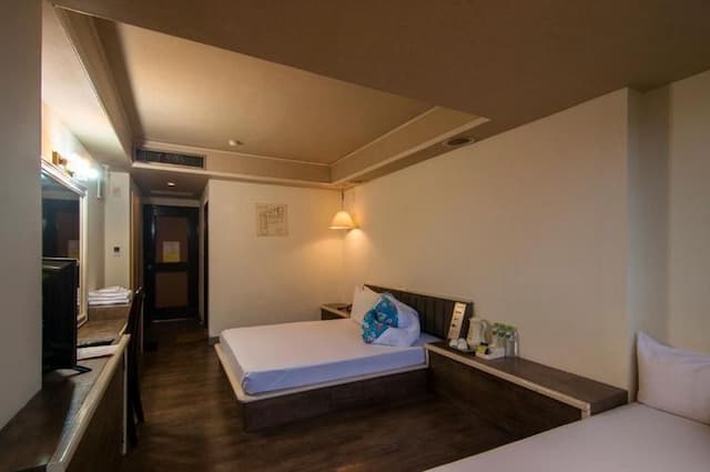 大華商旅｜近基隆廟口-麻吉三人房-6