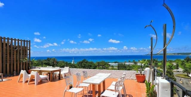 Lanhiwan Inn-Family six-person room (double bathroom)-3