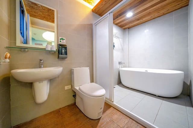 泡泡香之 乾濕分離及寬敞泡澡浴缸