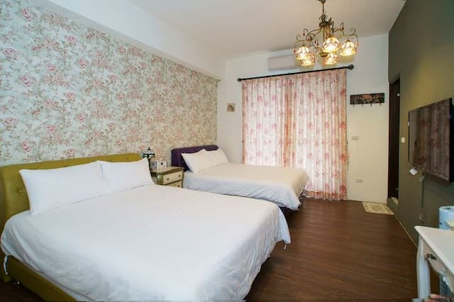 TRAVEL CATS-Victoria Quadruple Suite-1