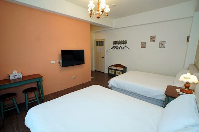 TRAVEL CATS-European Style Painted Quadruple Suite-3