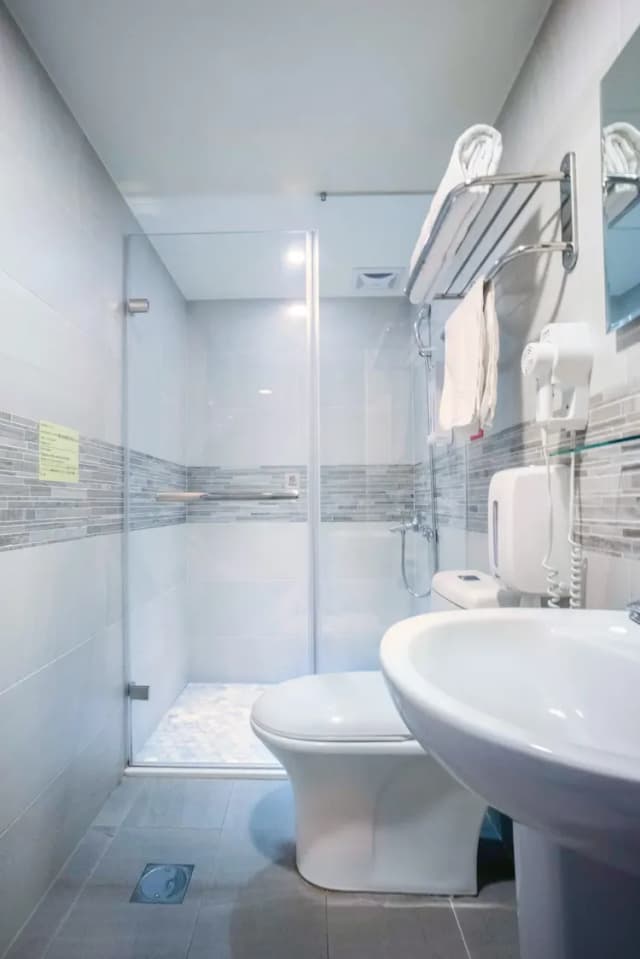 Xinshe Hotel｜Zhongli Branch-Standard Twin room without Window-3