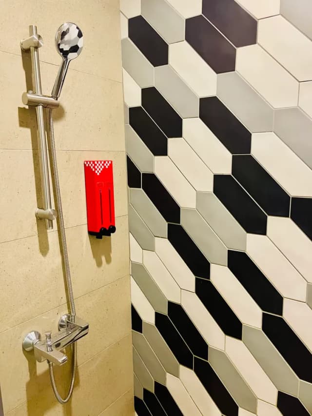 T11 T12麗寶賽車主題旅店-超能客房一床-5