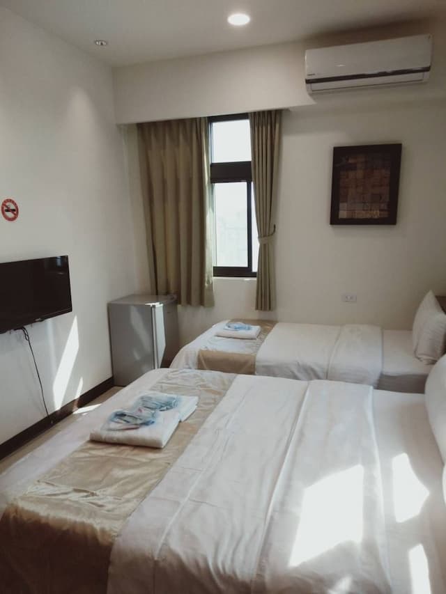 Frank B&B-Triple Room with View-1