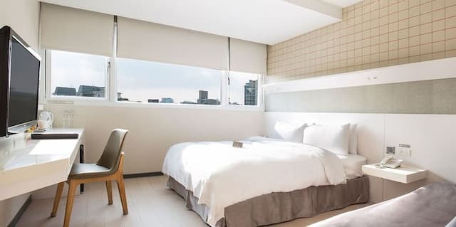 Dandy Hotel-Deluxe Double-1