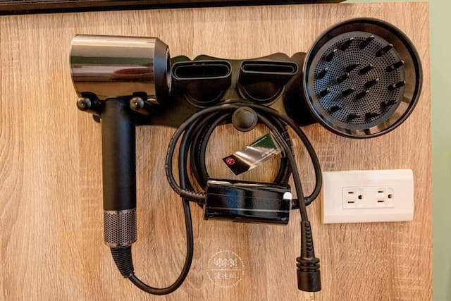 宜蘭高人氣電梯包棟民宿 | KTV&85吋大螢幕&電動麻將&按摩椅&dyson吹風機 |-包棟  | 雙人房*2.四人房*2（訂房後請主動與我們聯繫）-11