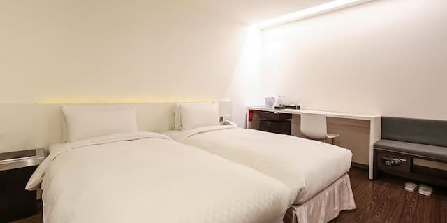 新驛旅店台北車站二館-雙人客房-2