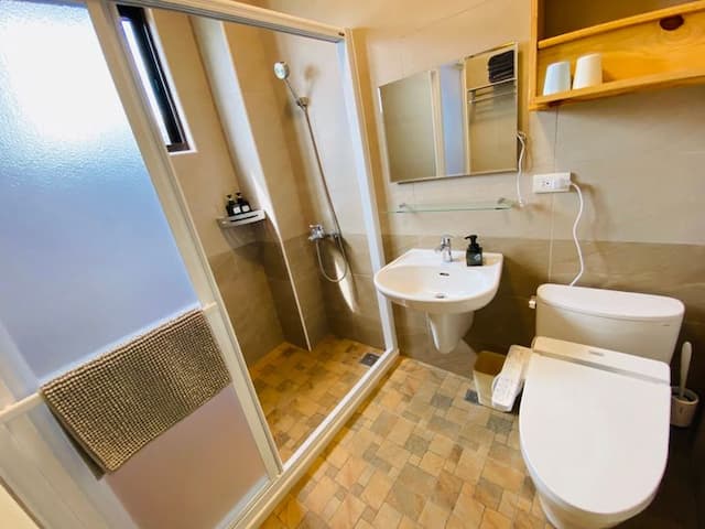 免治馬桶/ 儲熱式熱水器