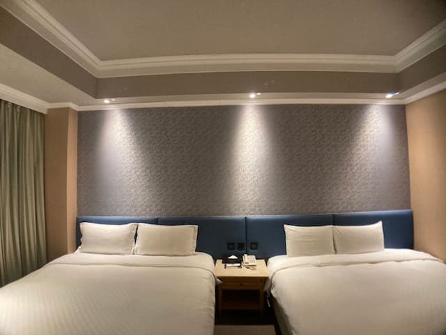 台中歐風商旅-商務四人房兩大床(有餐)-7