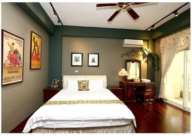 201雙人套房(特大床)