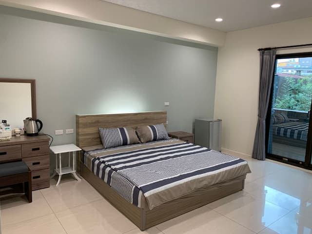 羅東珍寶-加大雙人陽台房（不挑房）-2