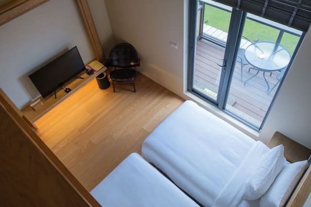 Jien Mount Villas-Family Room with Mountain View-4