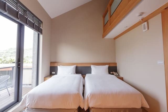 Jien Mount Villas-Family Room with Mountain View-2