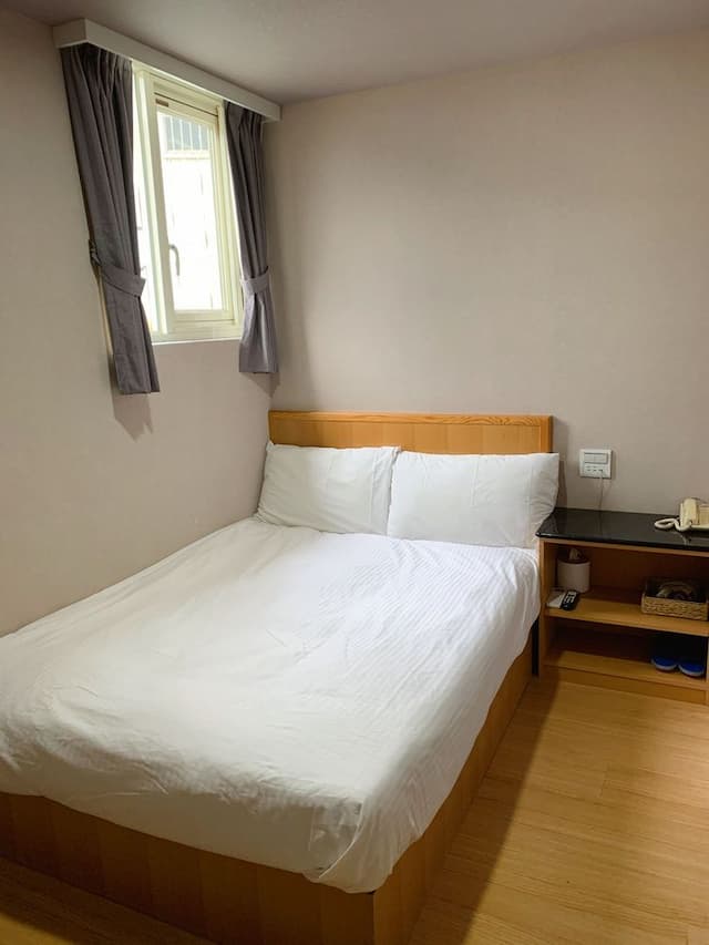 仙渡莊旅社-標準雙人房-2