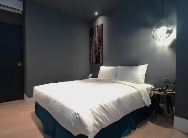 華利大旅社-標準雙人房－無窗-3