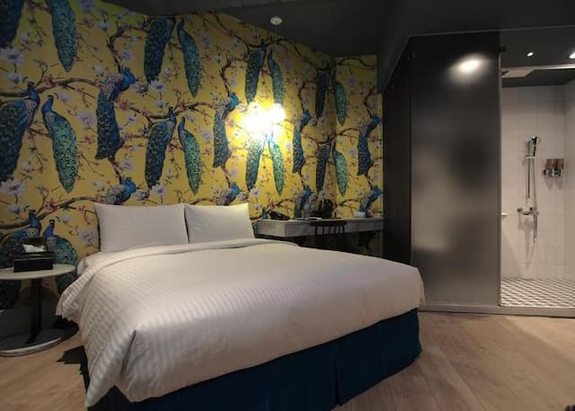 華利大旅社-街景高級雙人房-2