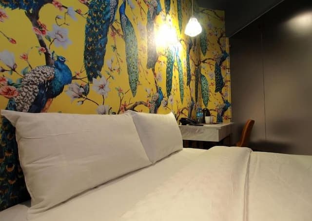 華利大旅社-街景高級雙人房-1