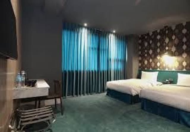 華利大旅社-高級三人間帶淋浴-4