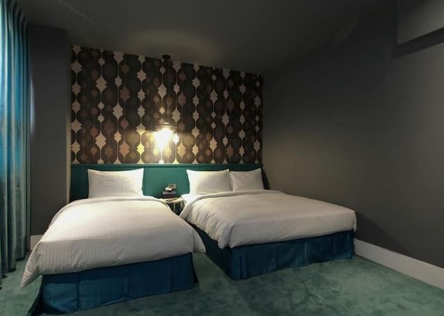 華利大旅社-高級三人間帶淋浴-1