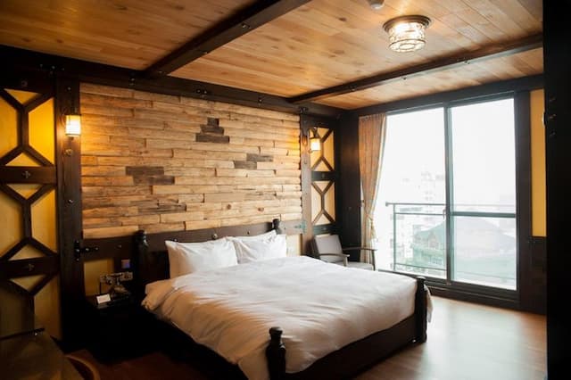 Sun Moon Lake Yongquan Bed and Breakfast-Lake View Double Suite-1