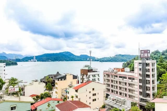 Sun Moon Lake Yongquan Bed and Breakfast-Lake View Double Suite-10