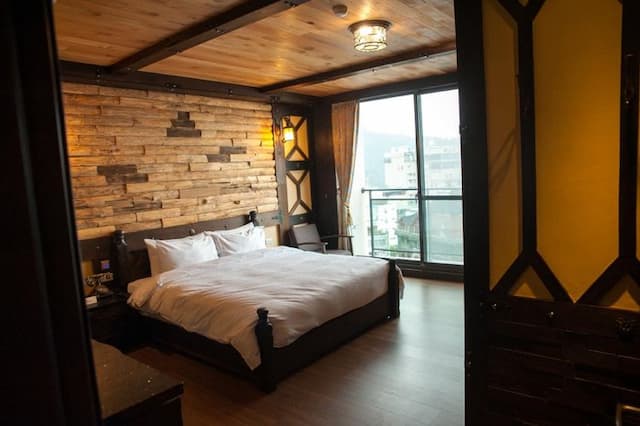Sun Moon Lake Yongquan Bed and Breakfast-Lake View Double Suite-4
