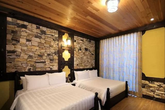 Sun Moon Lake Yongquan Bed and Breakfast-Street View Quadruple Suite-2