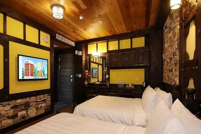 Sun Moon Lake Yongquan Bed and Breakfast-Street View Quadruple Suite-3