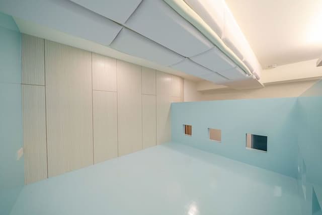 宜蘭高人氣電梯包棟民宿 | KTV&85吋大螢幕&電動麻將&按摩椅&dyson吹風機 |-402浴缸四人房-訂房後請主動與我們聯繫（訂房前務必先看過住宿規定，說明在照片裡，自行入住）-6