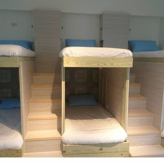 Baodong BBQ Pet Friendly B&B-Six-person room-3