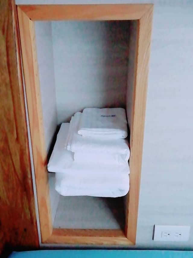 Baodong BBQ Pet Friendly B&B-Six-person room-4