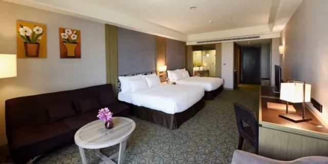 福容大飯店 麗寶樂園-豪華家庭房 -含早餐-5