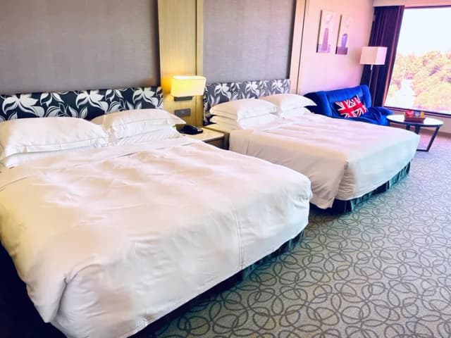 福容大飯店 麗寶樂園-豪華家庭房 -含早餐-2