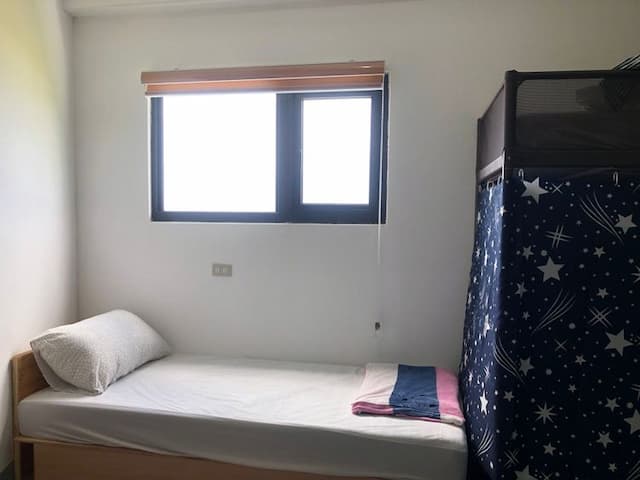 Blue Ocean Diving Homestay-The bunk bed (seven beds in total) for mixed men’s and women’s backpacks can only be booked for two nights (inclusive)-1