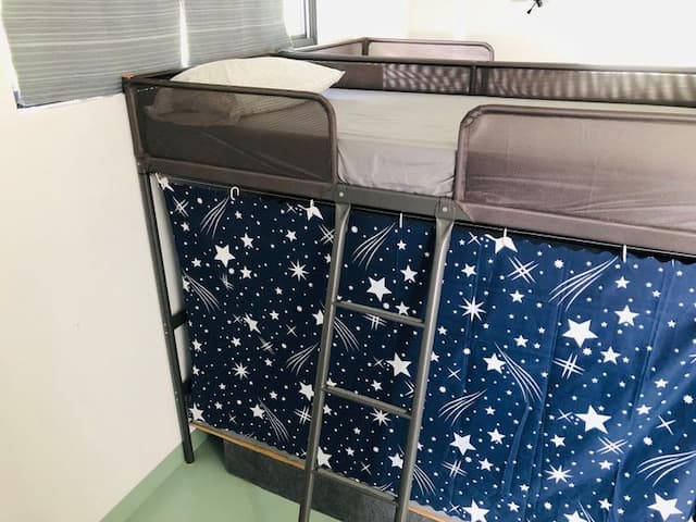 Blue Ocean Diving Homestay-The bunk bed (seven beds in total) for mixed men’s and women’s backpacks can only be booked for two nights (inclusive)-3