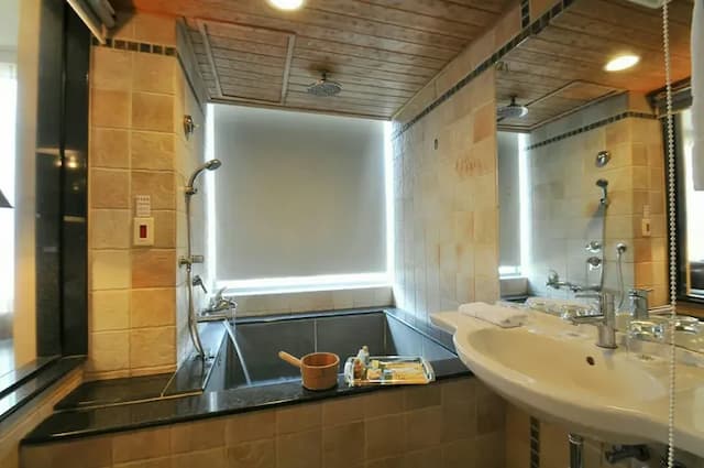 Art Spa Hotel-Standard Quad Room-3