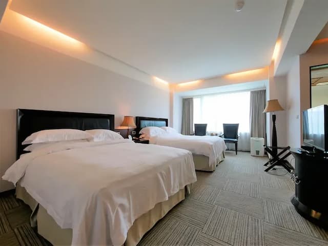 Art Spa Hotel-Standard Quad Room-1