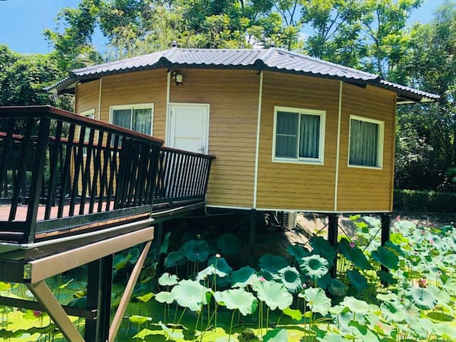 倚月觀荷民宿（可包棟）｜烤肉區、停車場-賞荷小屋-2-8