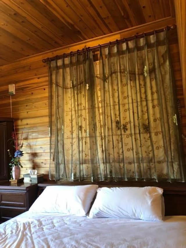 倚月觀荷民宿（可包棟）｜烤肉區、停車場-包棟小木屋-4