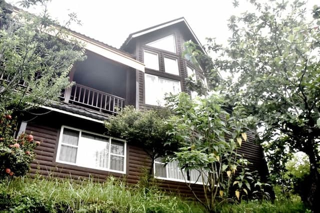 倚月觀荷民宿（可包棟）｜烤肉區、停車場-包棟小木屋-1