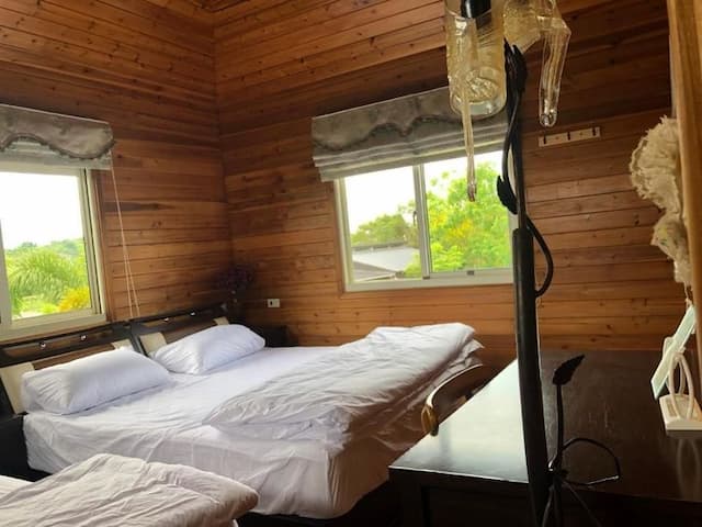 倚月觀荷民宿（可包棟）｜烤肉區、停車場-包棟小木屋-8