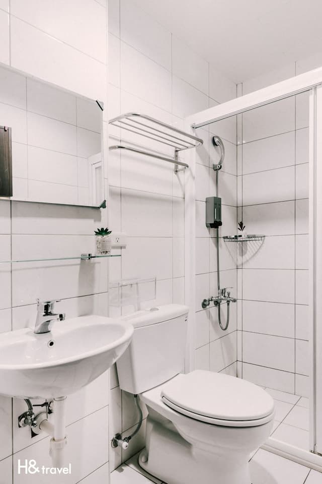 台南海安藝術公寓民宿｜緊鄰神農街/海安路美食商圈-豪華四人房-貳3A.貳5A-9