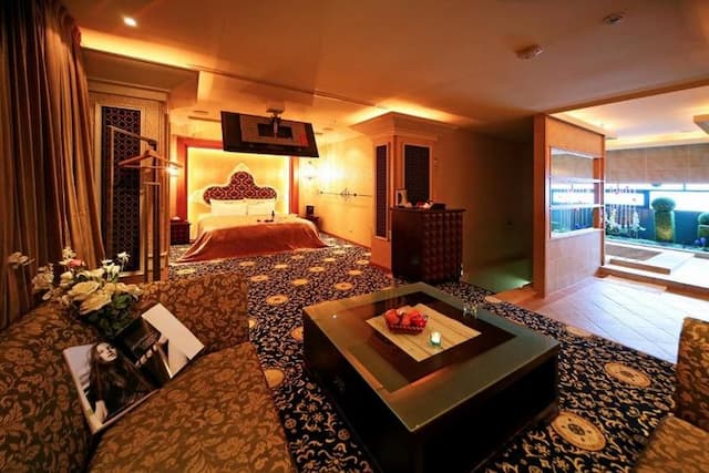 風緻主題精品汽車旅館 | 南台中首選寵物友善旅館-豪華雙人房-禁菸【 21：00 後入住 】-5