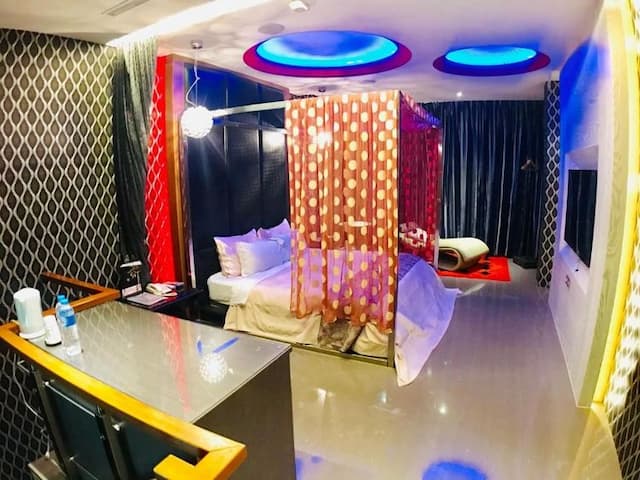 風緻主題精品汽車旅館 | 南台中首選寵物友善旅館-高級雙人房-禁菸【 21：00 後入住 】-4