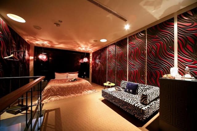 風緻主題精品汽車旅館 | 南台中首選寵物友善旅館-標準雙人房-禁菸【 21：00 後入住 】-2