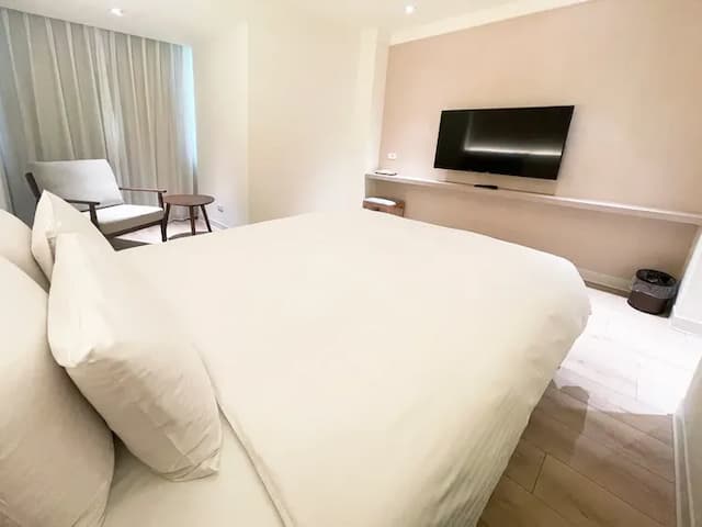 台南大飯店｜贈送小點心-經典雙人房（1大床）-含早餐-2